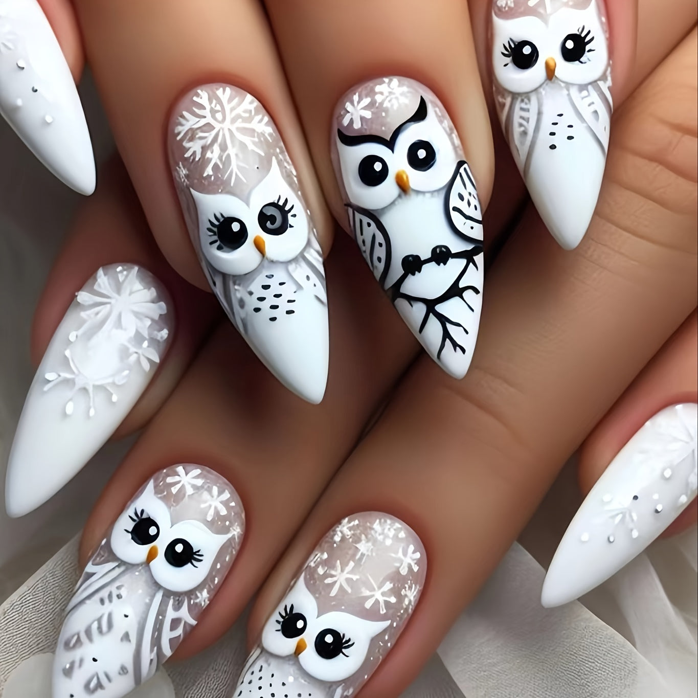 24-Piece Middle Length Glossy Finish Cute Snowflake Owl Design Almond Shaped Press-On Nails Set